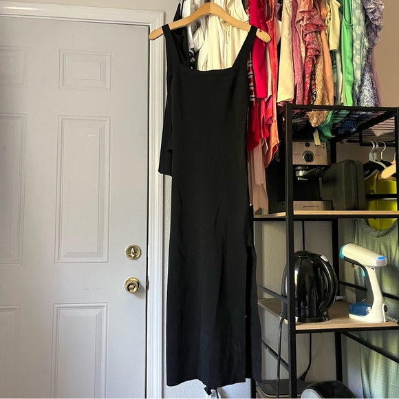 Deluc Dresses & Skirts - DELUC black chunky‎ knit square neck sleeveless midi dress